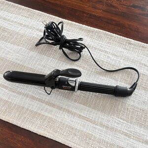 BaBylissPRO Ceramic Black and Silver Curling Iron